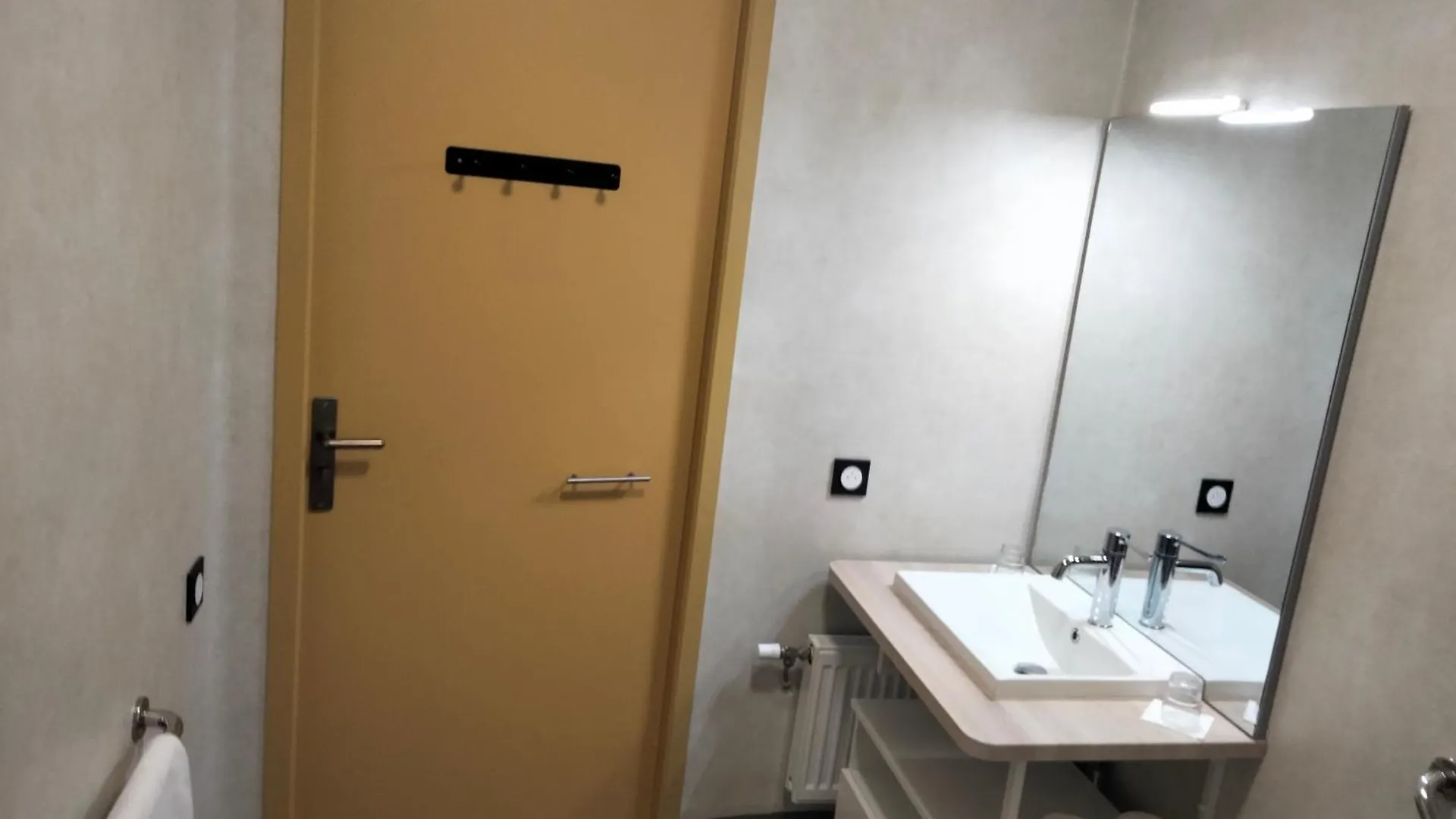 Hotel La Pierre Bleue Saint-Gildas-de-Rhuys 3*,  France